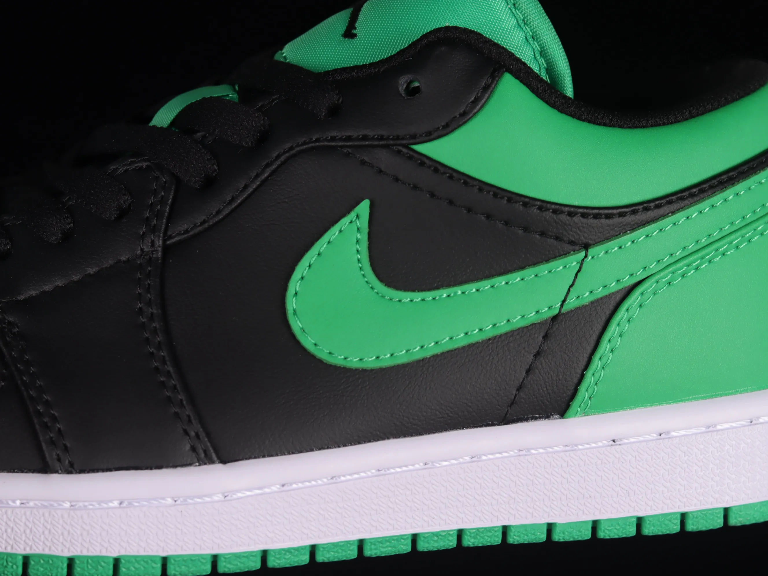 All categories Air Jordan Jordan series basketball shoes Air Jordan 1 Low Z version Air Jordan 1 Low "Lucky Green" AJ1 Joe 1 black and green low-top basketball shoes 553558-065